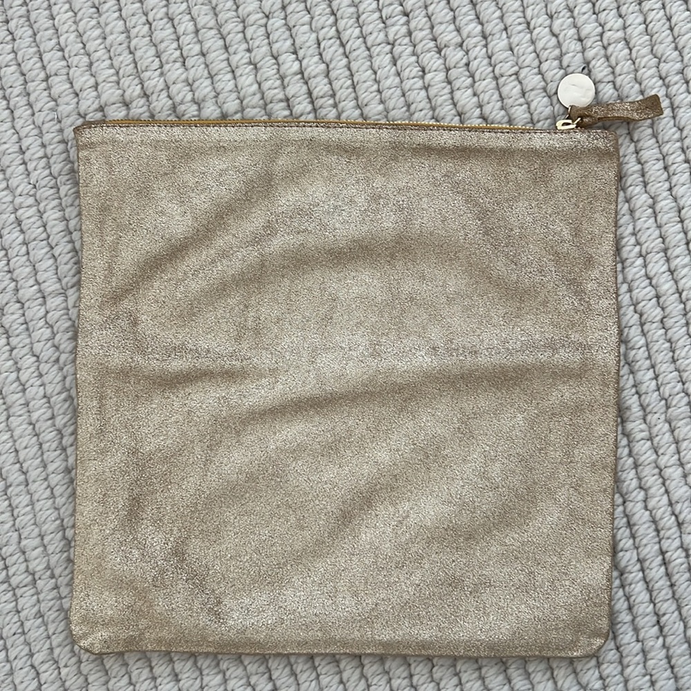 Clare V. Gold metallic fold over clutch - Picture 4 of 7